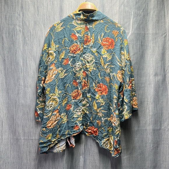 O’Neill floral cardigan size medium - Picture 8 of 10